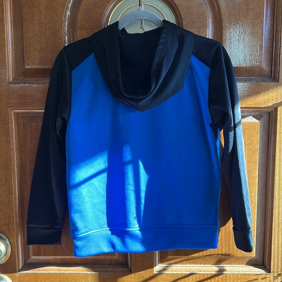 Boy’s Champion sweater hoodie - Picture 4 of 4